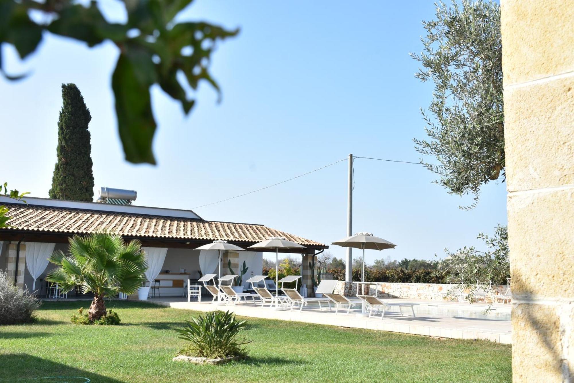 Masseria Tenuta Flora Maria Leverano Exterior photo