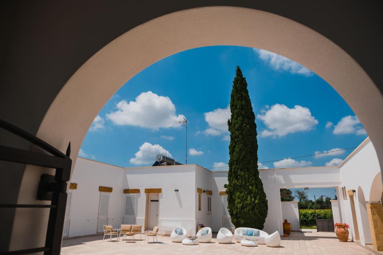 Masseria Tenuta Flora Maria Leverano Exterior photo